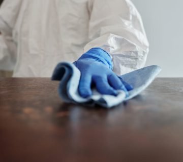 Hoe lekbakken bijdragen aan een veilige en schone werkomgeving